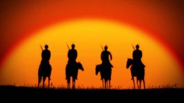 Неуловимые Мстители уходят в закат.jpg