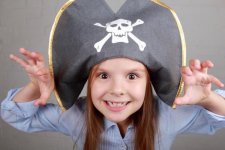 depositphotos_31049223-stock-photo-pirate-girl-in-shirt-and.jpg