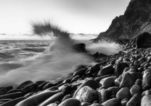 Hans-Werner-Partes-Beautiful-wave-Finalist-in-the-Black-and-White-Photo-Awards-2024-400x284.jpeg