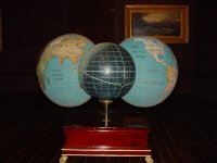 kor-splitglobemodel-park.jpg kor-splitglobemodel-park.jpg