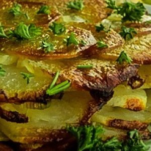 Картошка, запеченная с коноплей