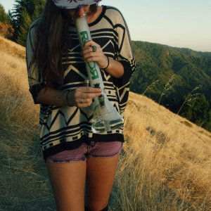 stoner-girl-30.jpg