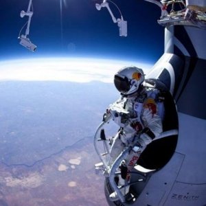 1332181058 space 01