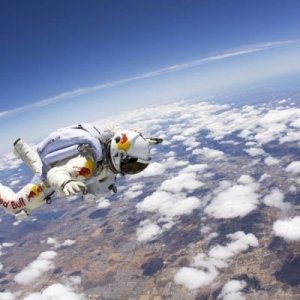 1332181046 space 06
