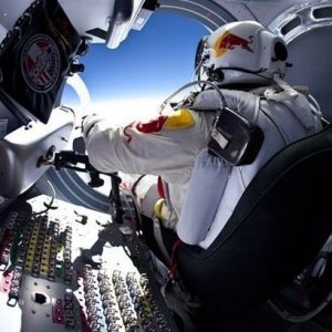1332181046 space 03