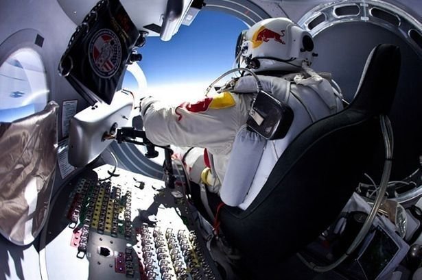 1332181046 space 03