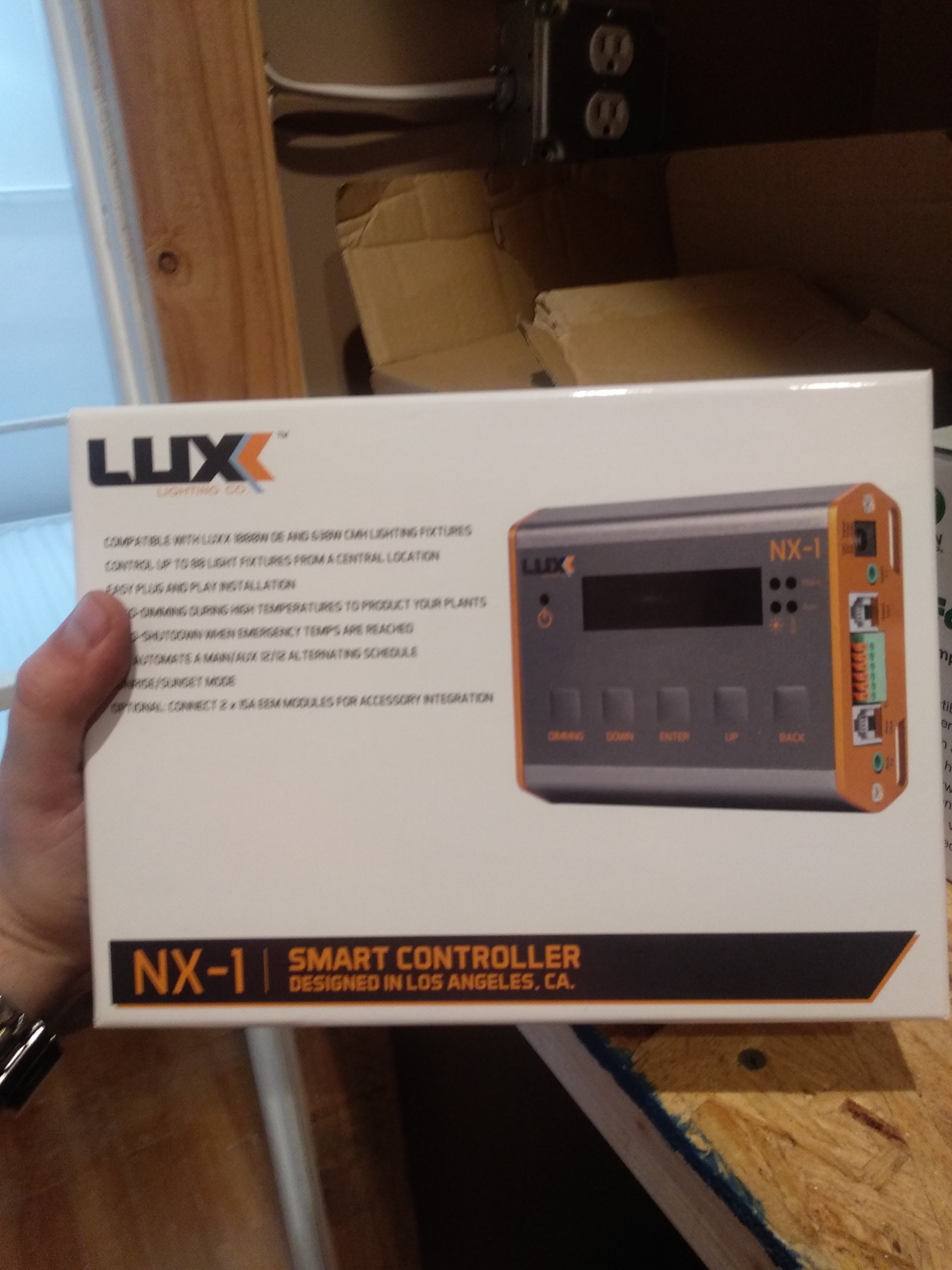 Контроллер для регулировки освещения Luxx