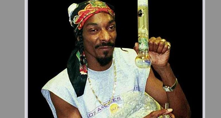 snoop-dogg-bong.png