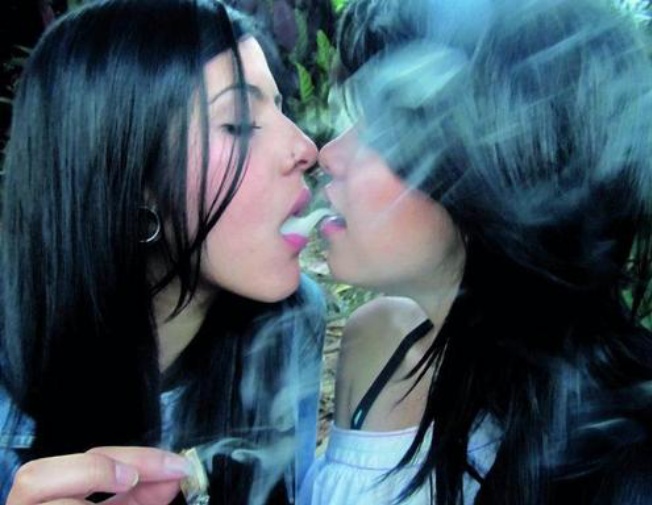 stoner-girl-33.jpg
