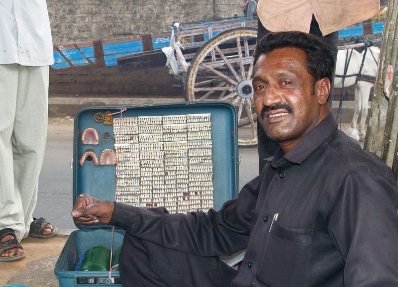 Street dentist In Bangalore